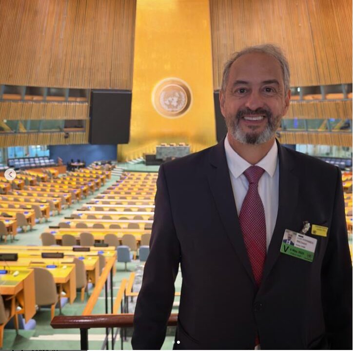 Dr Luis de perto no forum